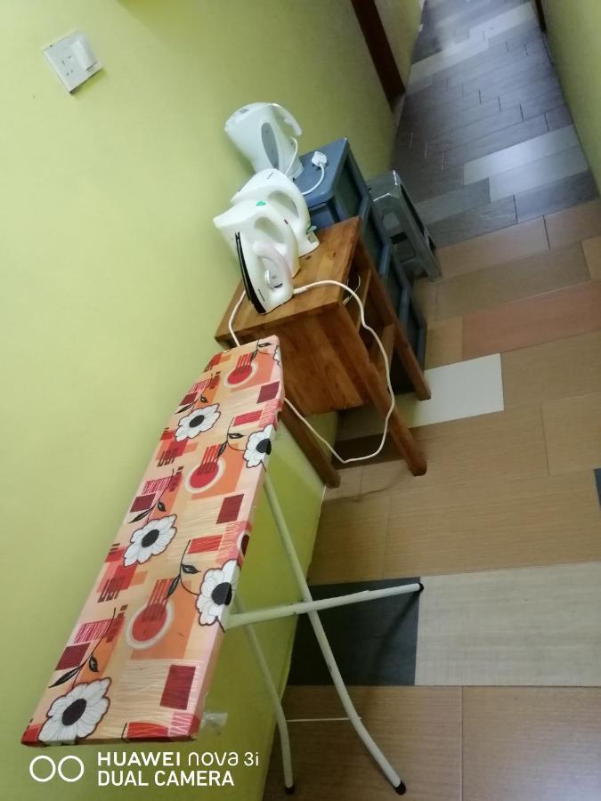 Layla Inn Batu Pahat Exterior photo
